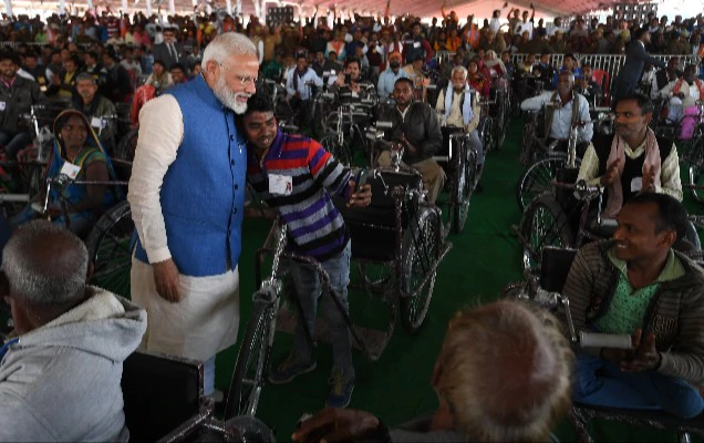 0.85712500-1570802589-0-75568800-1570802575-pm-2520interactes-2520with-2520divyang-2520people-2520in-2520varanasi-2520-252835-2529